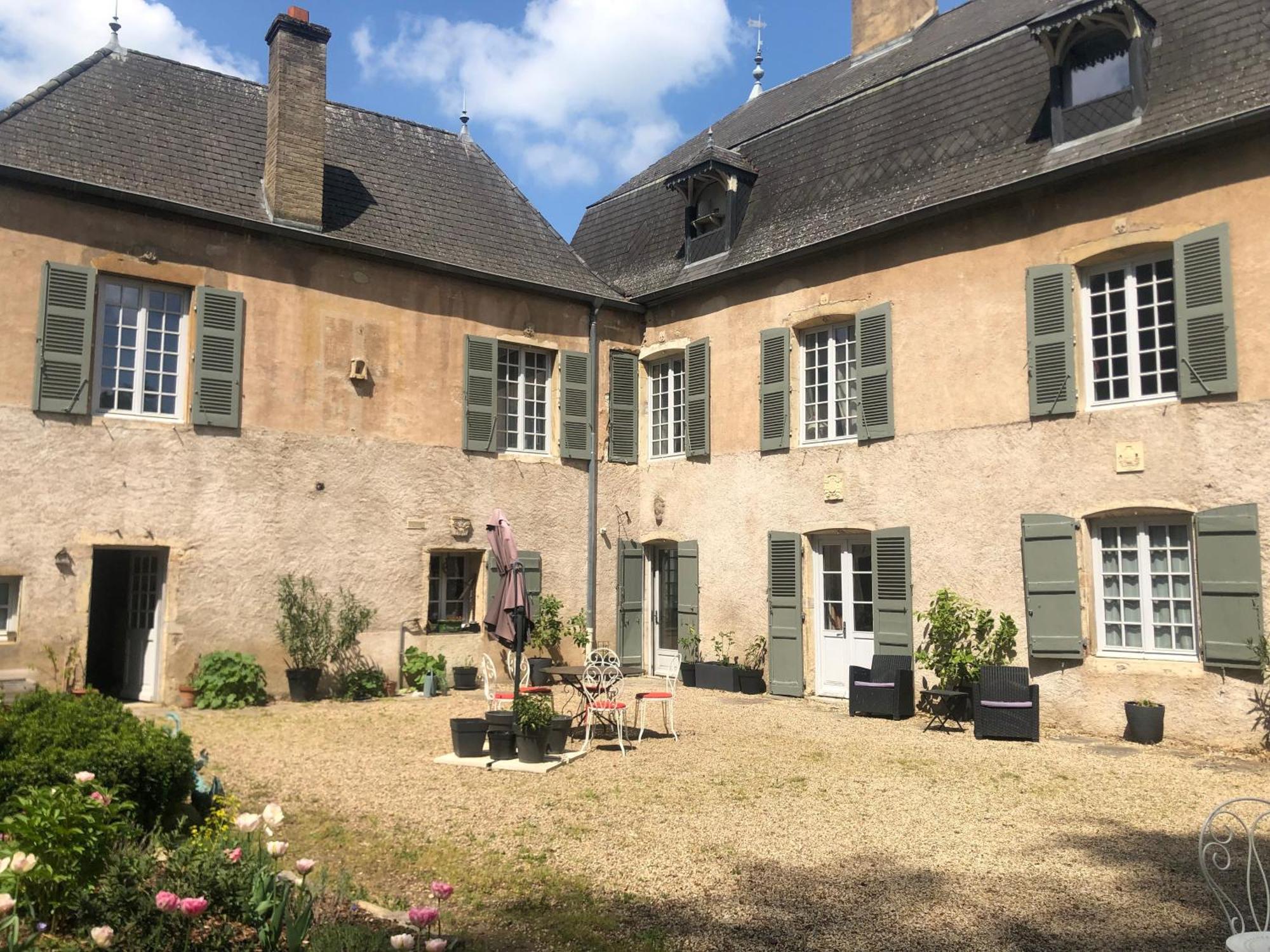 La Maison Des Gardes - Chambres D'Hotes Cluny Luaran gambar